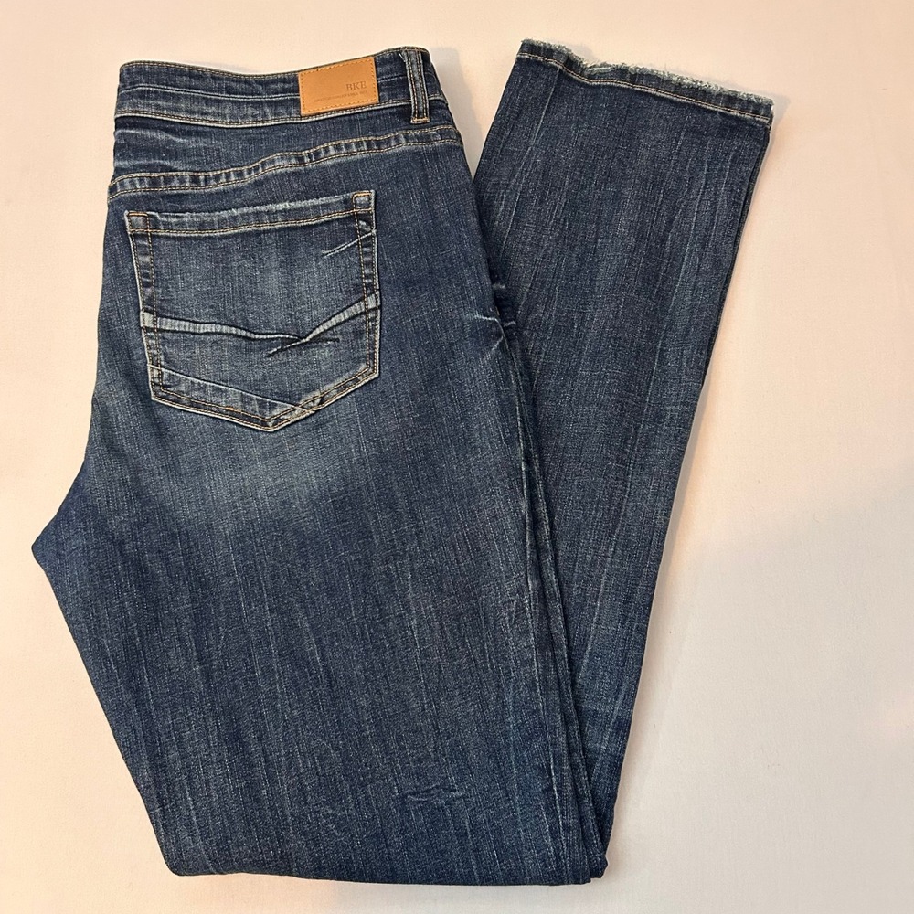 BKE Denim Victoria Jeans Womens 38x34 Blue Mid Rise Straight Leg Stretch Casual‎
